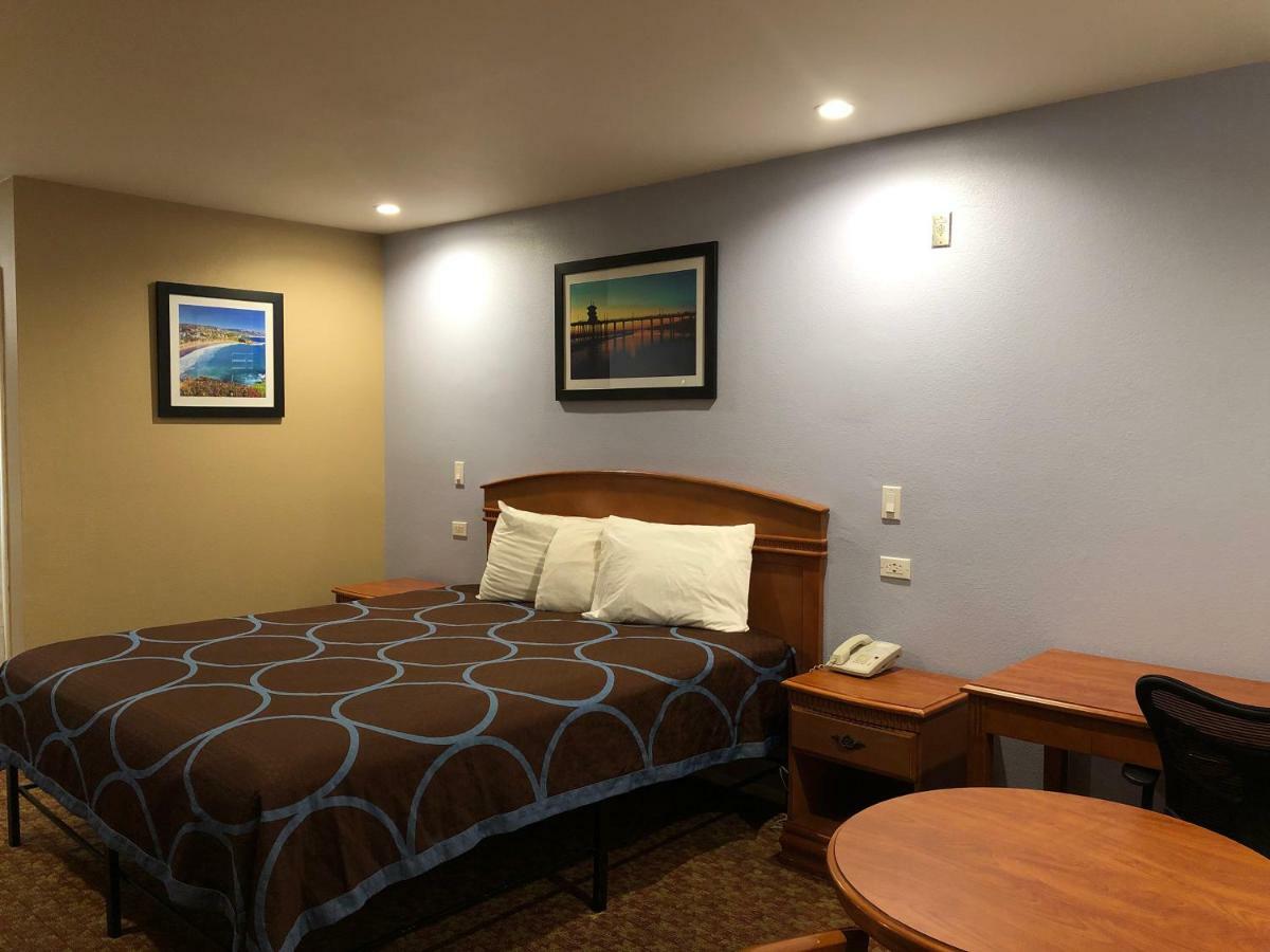 Orange Tustin Inn In Ориндж Экстерьер фото
