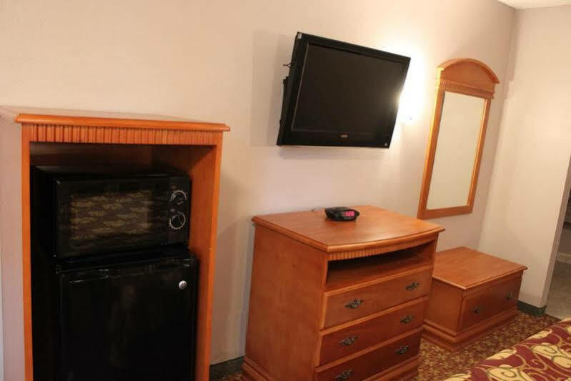 Orange Tustin Inn In Ориндж Экстерьер фото